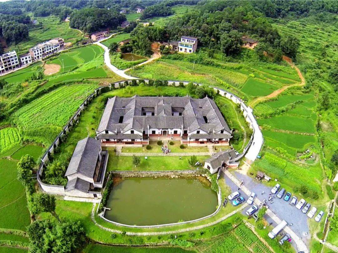 曾国藩故居曾国藩故居曾国藩故居富厚堂,又名毅勇侯第,曾国藩是中国