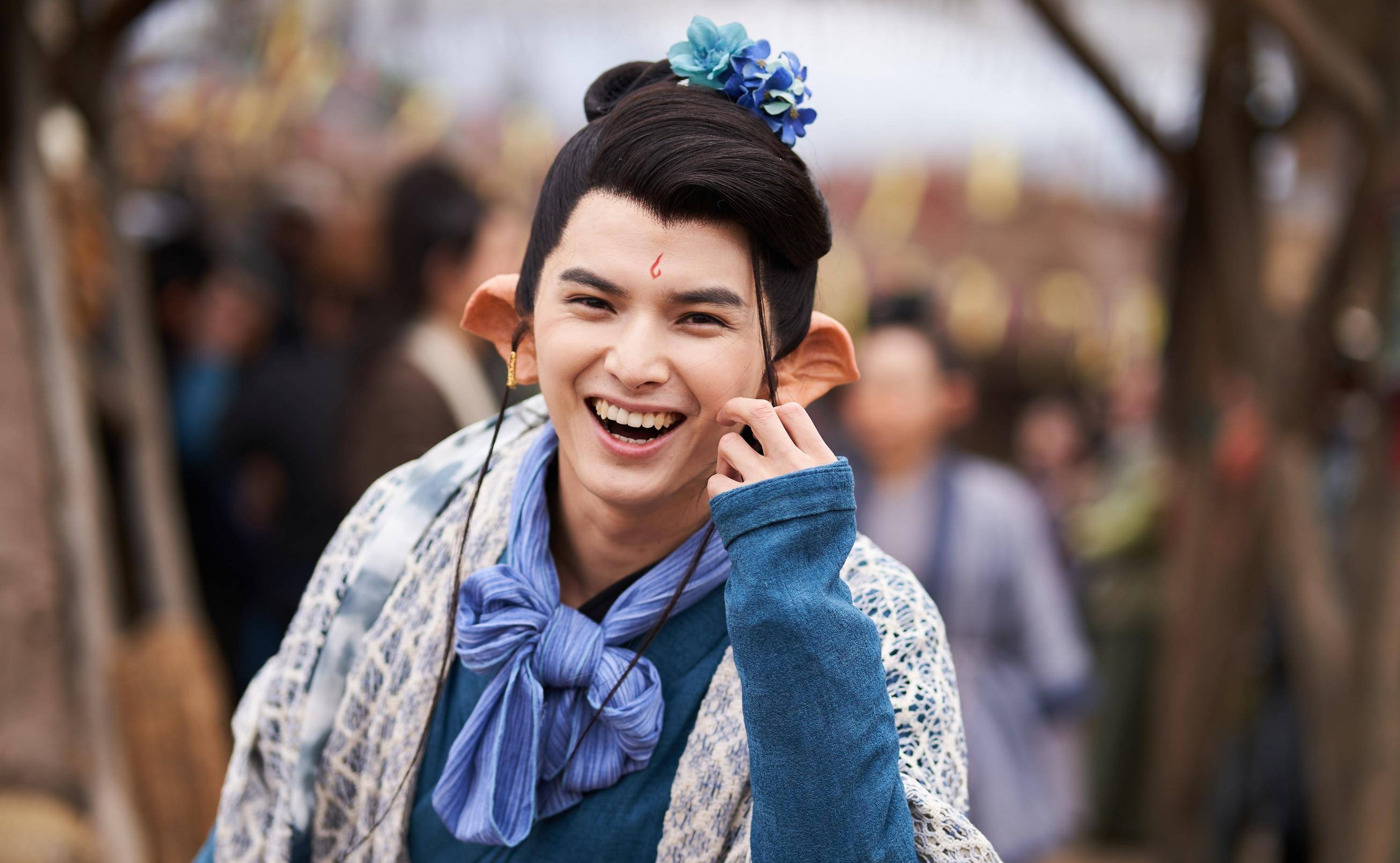 他现在或许根本不是演员,猪八戒这个角色可能限制了陈炳强的戏路,但却