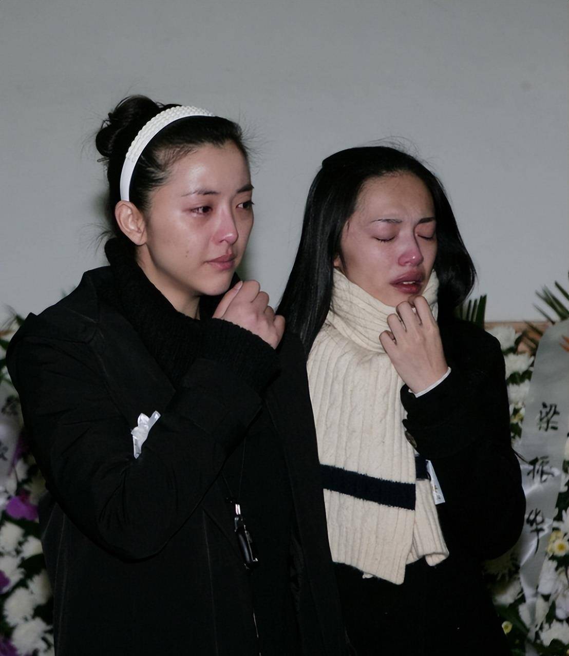 "三姨太"潘星谊:22岁走红,29岁撞碎鱼缸身亡,成父母余生之痛_父亲_一