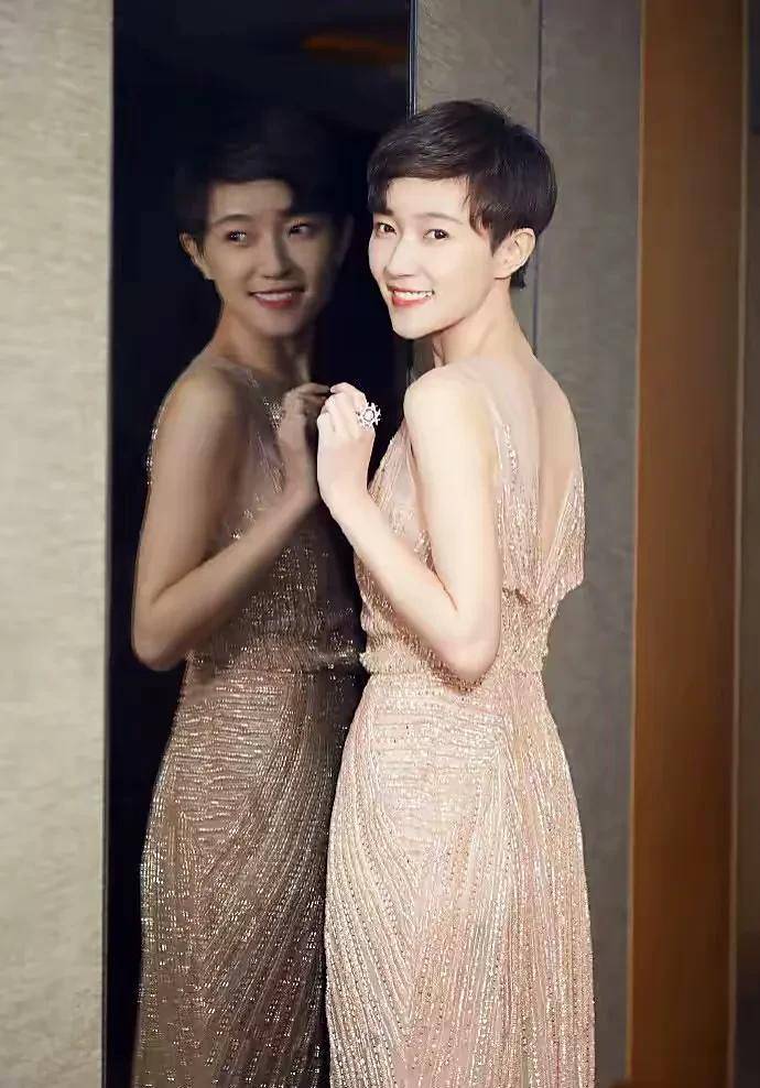 焦俊艳:娱乐圈电焊挖掘第一人,中性风走红,35岁单身被父母催婚_秦明