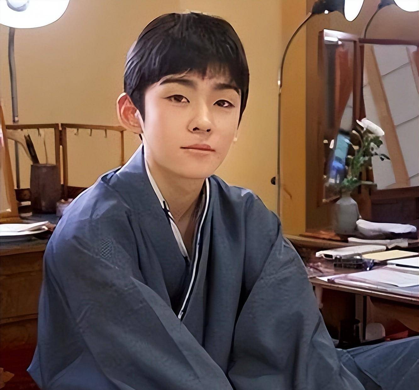 日本第一贵公子藤间斋,2岁走红被拍成纪录片,他到底有何来头_松本幸