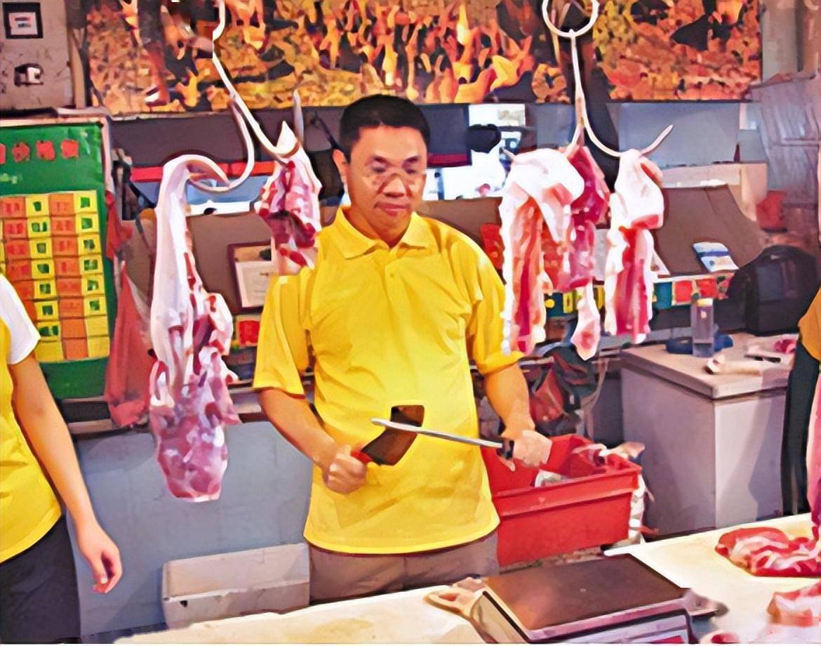 穷家娃北大毕业去摆地摊,后来搞房产做饮料卖猪肉,赚到百亿_陈生_蔬菜