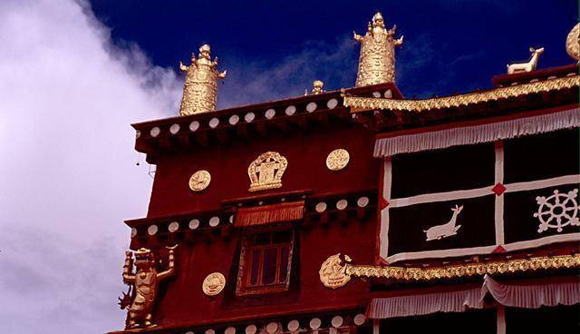西方人憧憬的“香格里拉”到底是哪里？是在云南还是在西藏？