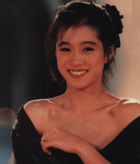 中森明菜复出原因:与交往23年男友分手,哥哥怀疑她又被骗了_近藤真彦