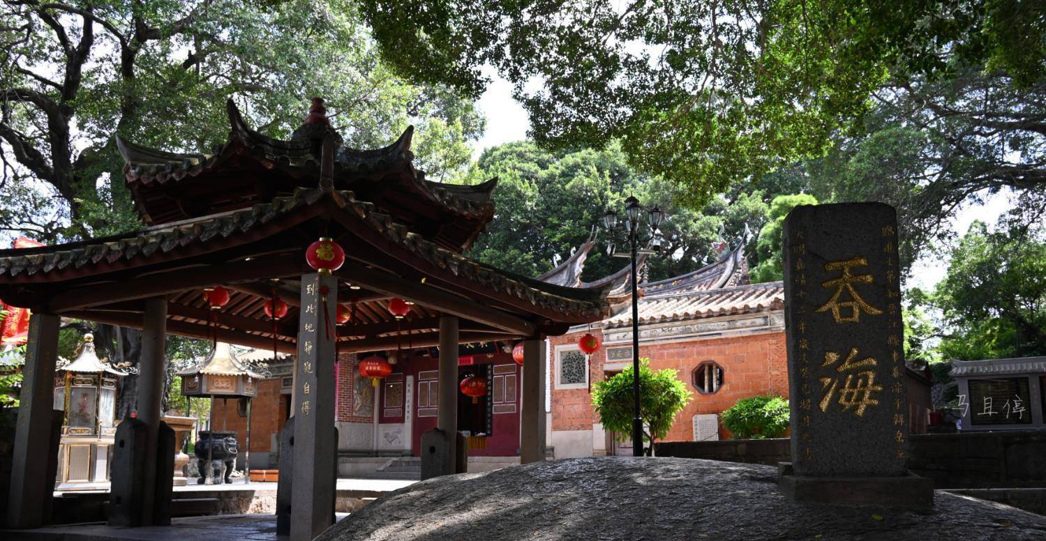 福建泉州有座特别的小庙,游客不多却是世界遗产,宋代石狮子很古朴