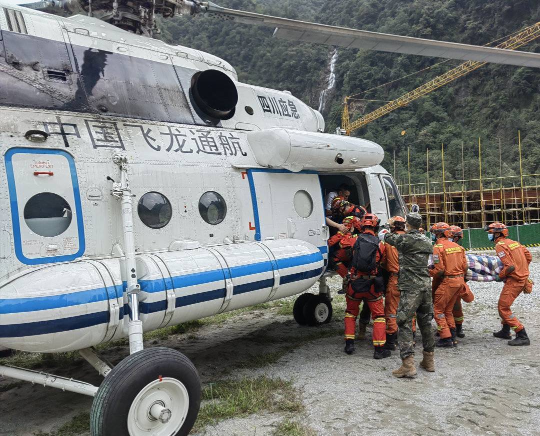 "翼龙"-2h应急救灾型无人机 中国飞龙都到了|泸定6.