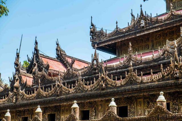 缅甸有座木头建造的僧院却被称为金色宫殿，没有金子却价值连城！