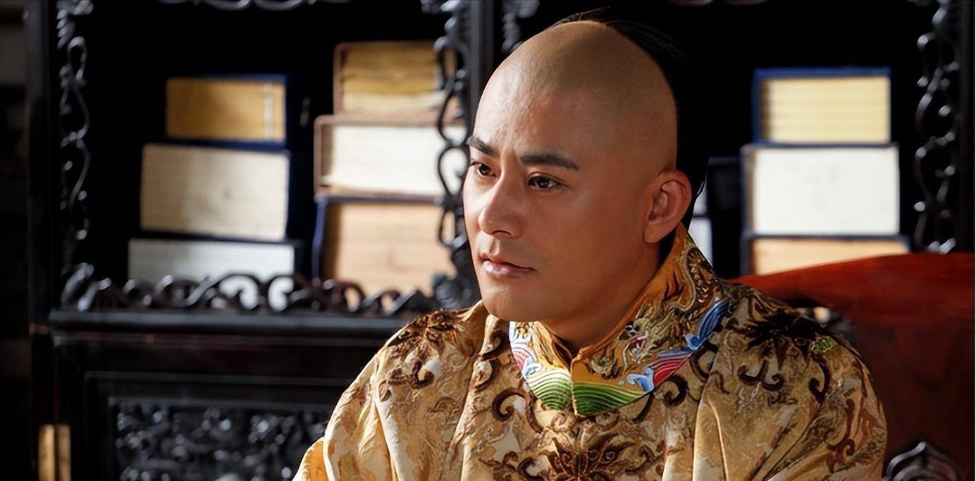 必定是自己的,但让他没想到的是,康熙把太子之位安排给了二阿哥胤礽