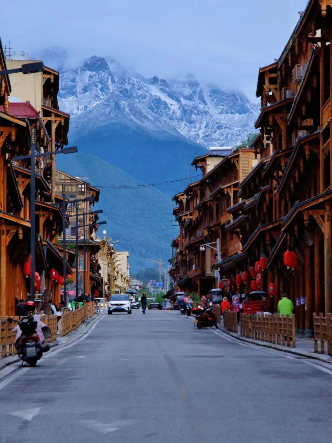 泸定地震亲历者:上次地震后建好的家又要重建了_磨西_陶鑫_古镇