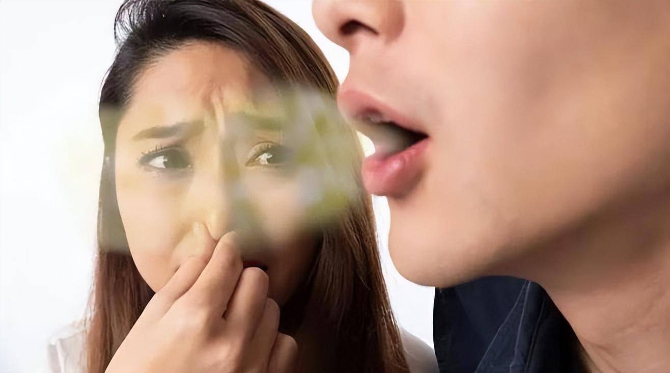 现实生活中,有些人经常会出现口气重的问题,尤其是戴着口罩的时候自己