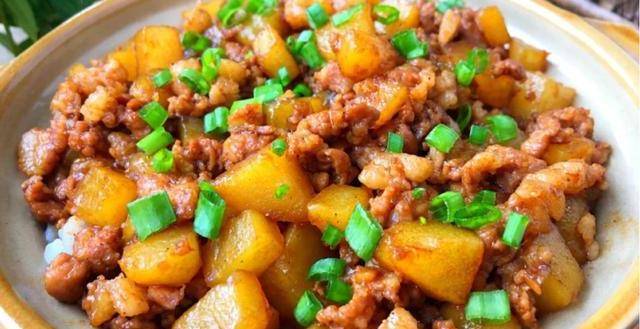 分分钟能吃一大碗的肉末土豆盖浇饭!你也赶紧试试!_清水_盛出_备用