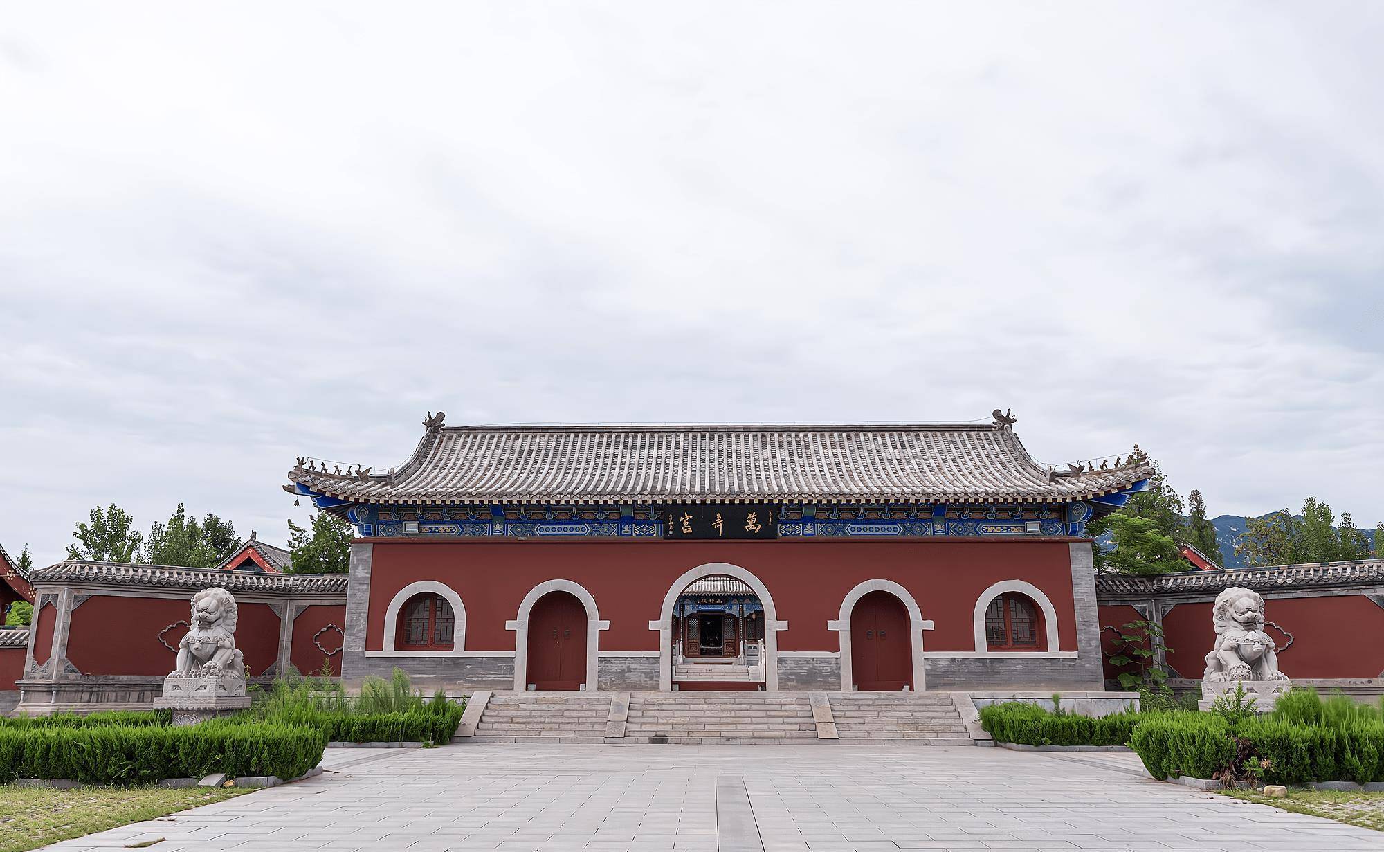 山东蒙山脚下藏着一座道观,至今已有千年历史,知道的游客不多_万寿宫