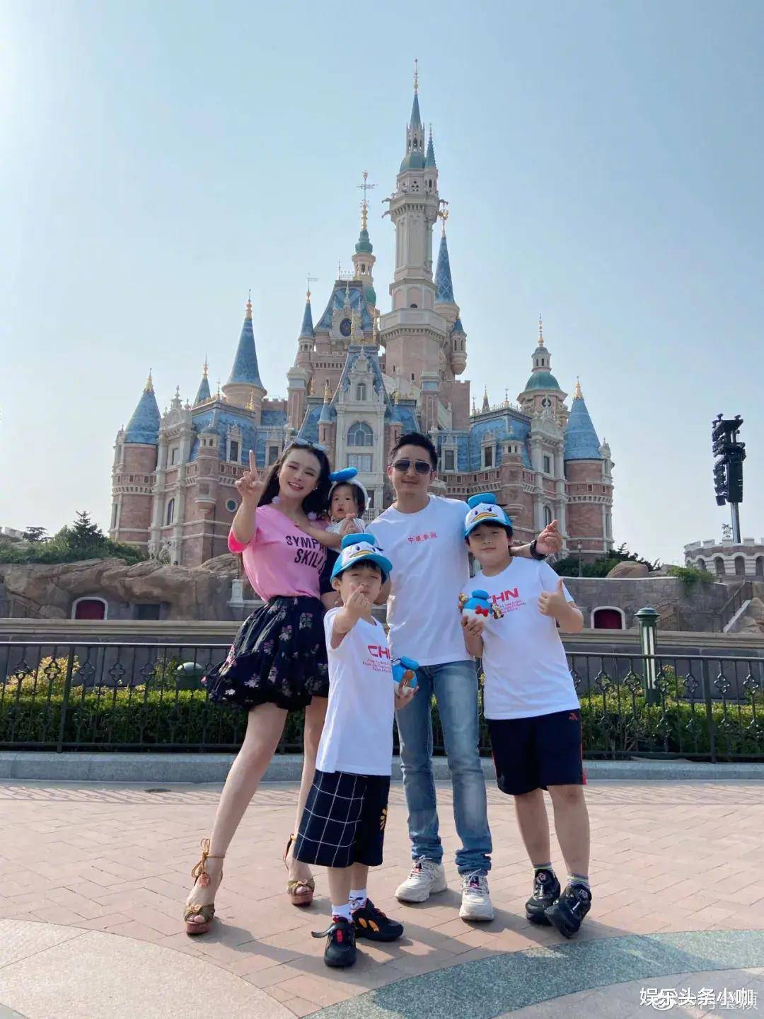 祝福他们一家五口越来越幸福_冉莹颖_邹市明_老公