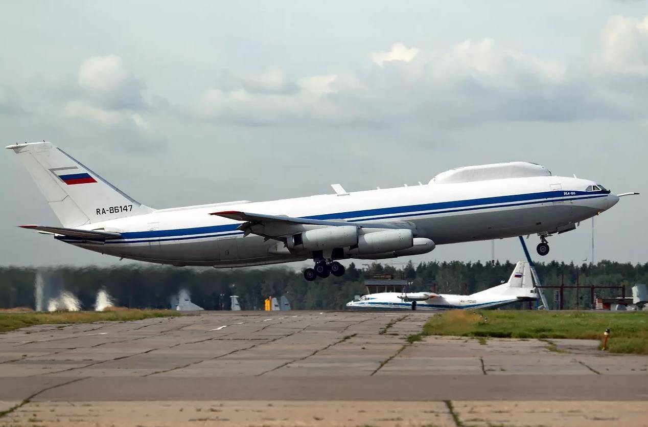 伊尔-80,苏俄打造的空中指挥和控制飞机项目,号称末日飞机!