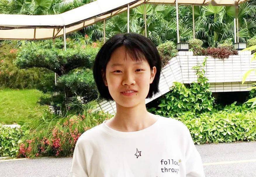 2022年度学生|仰望星空,脚踏实地——高三毕业生宋梓馨_生活_数学考试