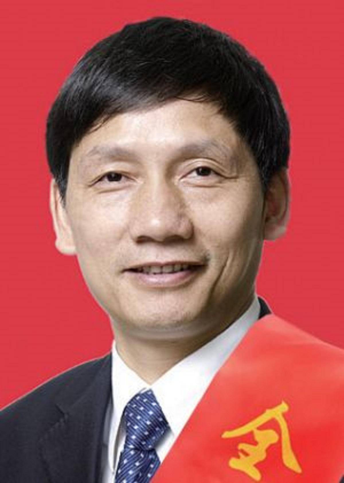 陈建龙,1966年1月出生,福建省福州市长乐区人,现任恒申控股集团有限