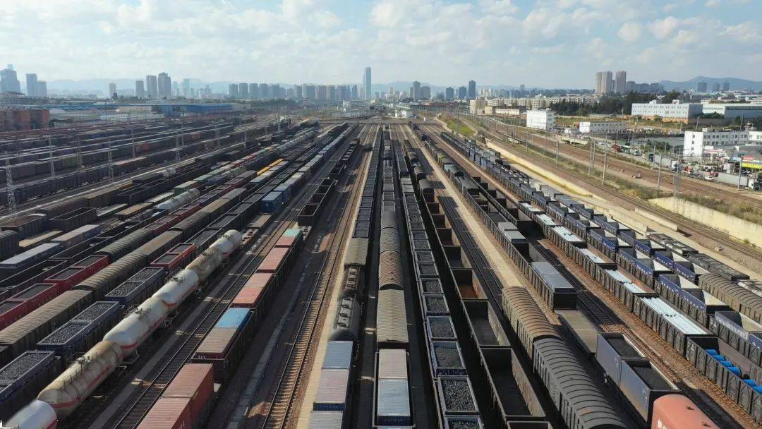 昆明东站全力抢卸节日物资保供应_运输_重点_情况