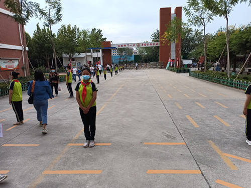 万福路小学图片