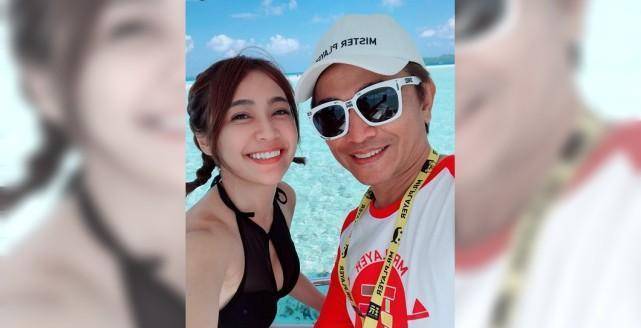 57岁吴宗宪,罕晒全家福,他与张葳葳孕有一儿三女,都是高颜值_陈孝萱