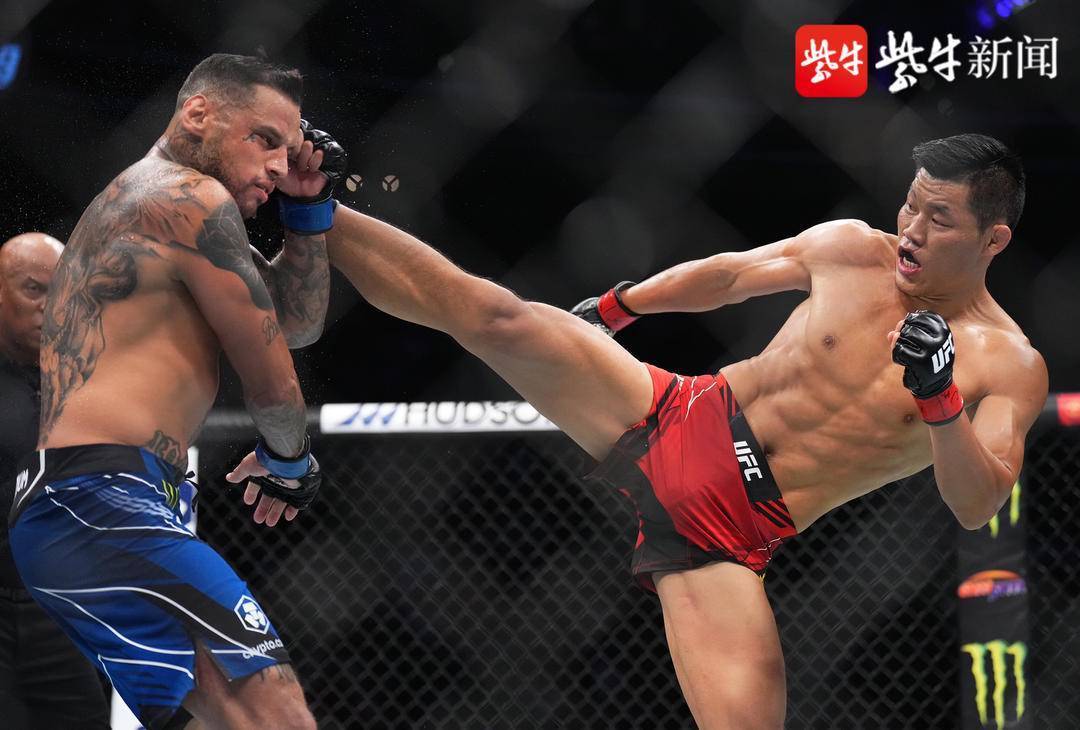 中国ufc名一哥"吸血魔"李景亮,将在ufc267亮相,他的对手是"狼王"坎