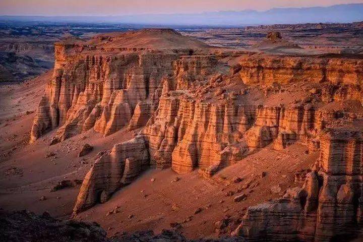 新疆著名雅丹地貌介绍_地质_哈密_乌尔禾魔鬼城
