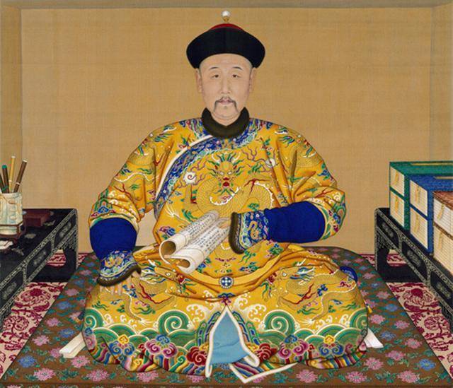 康熙第一次见到10岁的孙子乾隆时,为何就很喜欢,乾隆有何不同?