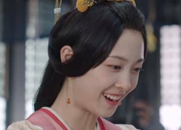 八岁就开始演电视剧,如今客串《月升沧海》,邵芸真的很美很会演_太子