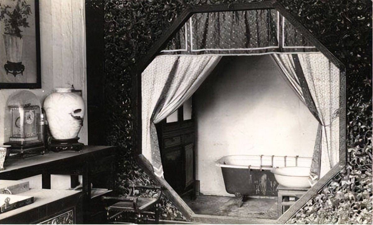 晚清皇宫老照片,皇后妃嫔,建筑都真实还原了清朝皇宫的样子_午门