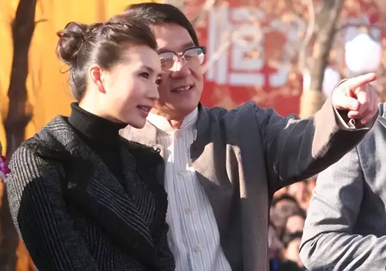 正值事业上升期的陈好经"大鼻子"成龙介绍邂逅kkr大中华区总裁刘海峰