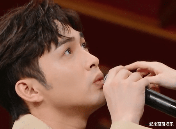 景甜张彬彬甜蜜对唱,他提前离开引热议,工具人_节目_嘉宾_游戏