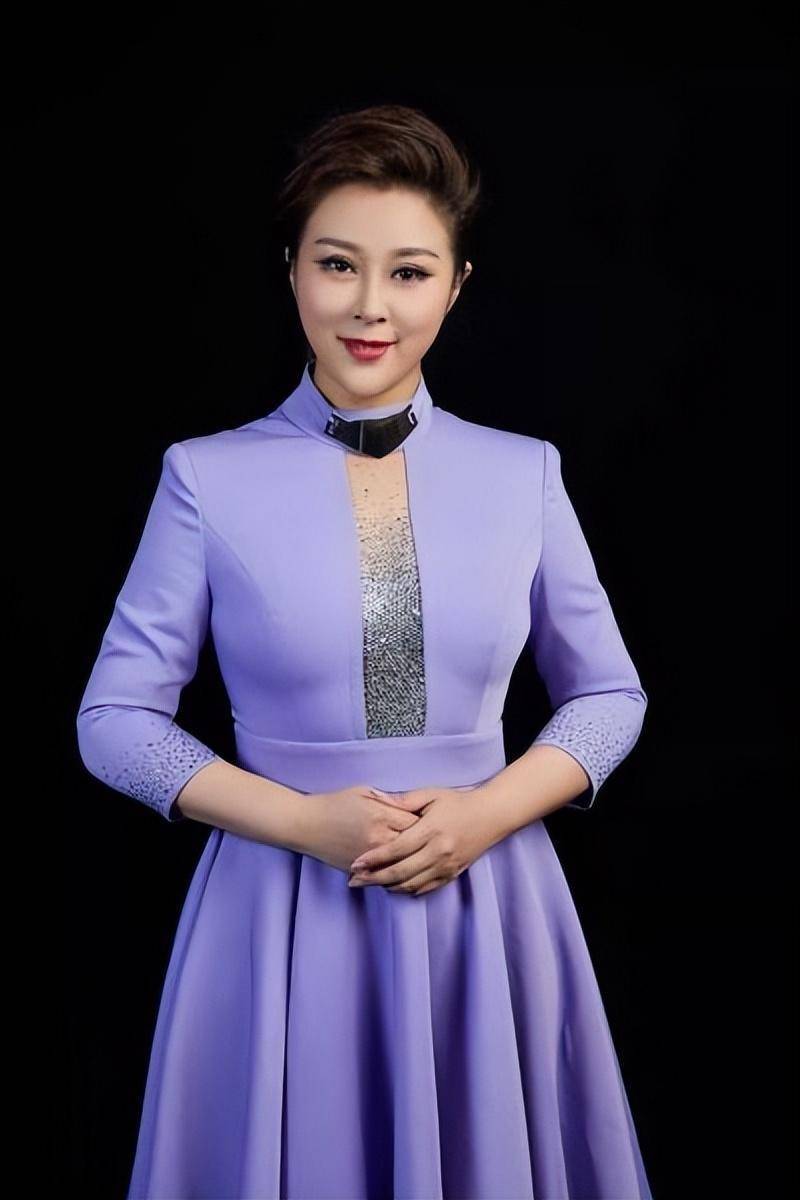 张馨月和杜哲因为张馨月和她丈夫的生活不规律,所以她父母的生活也不