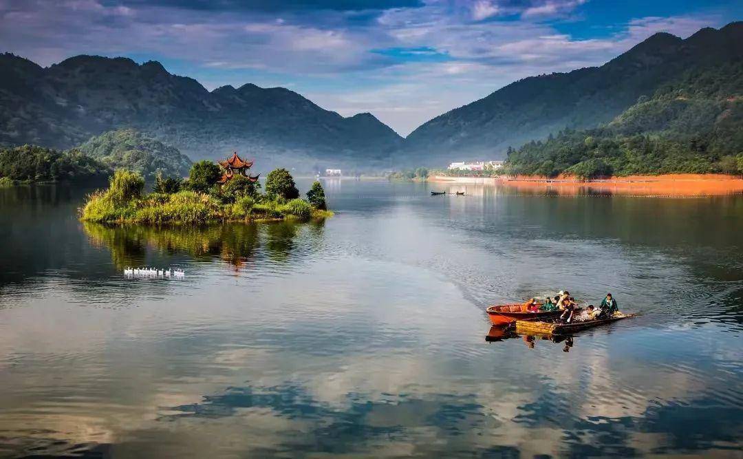 德兴人的"后花园—凤凰湖_湖面_风景_长跑