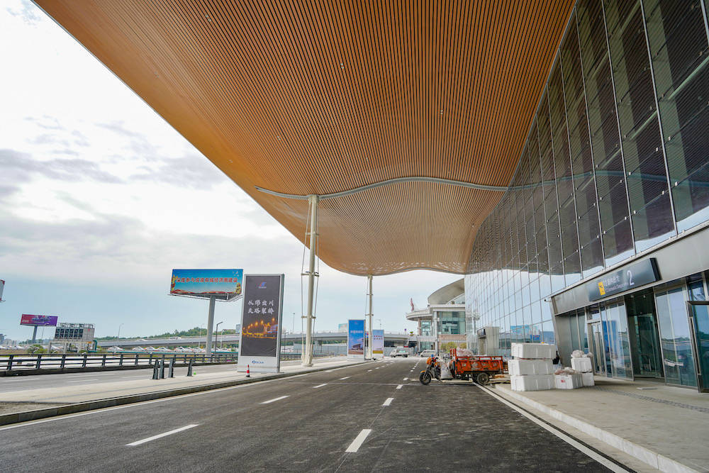 绵阳南郊机场t2航站楼基本建成 绵阳空中门户更开阔通畅