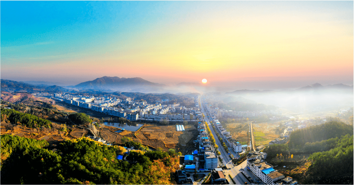 刘世民 付言坤 胡海棠)9月的罗田,烈日炎炎,罗田县匡河镇大地热浪滚滚