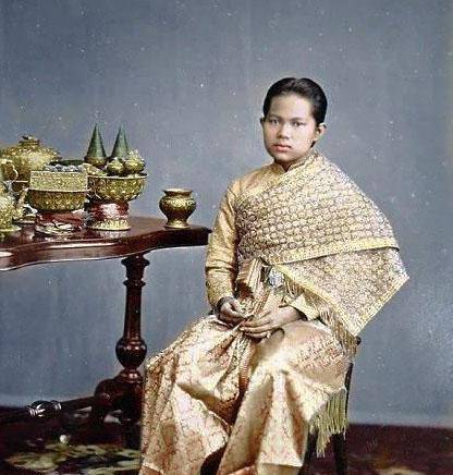 泰国王室的历史旧相片:从拉玛四世和拉玛七世,还有满宫佳丽_拉玛六世