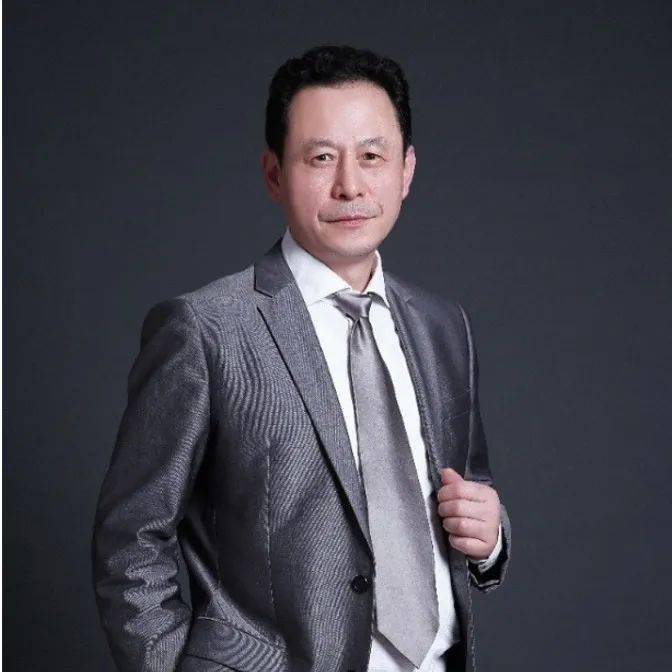 王群 教授复旦大学附属中山医院主任医师 教授 博士生导师复旦大学