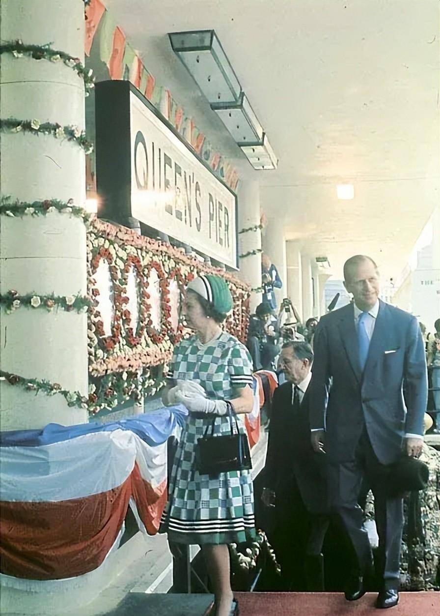 英国女王的香港故事_伊丽莎白_港英政府_中国