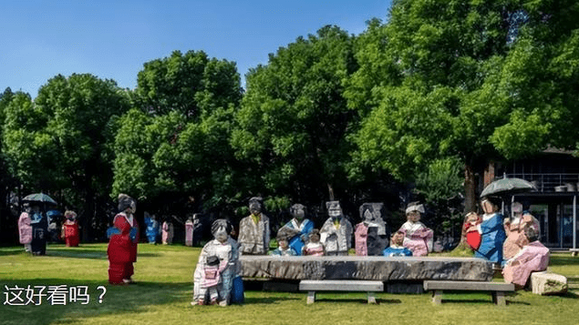 这些“诡异”的公园雕塑让家长和孩子望而却步