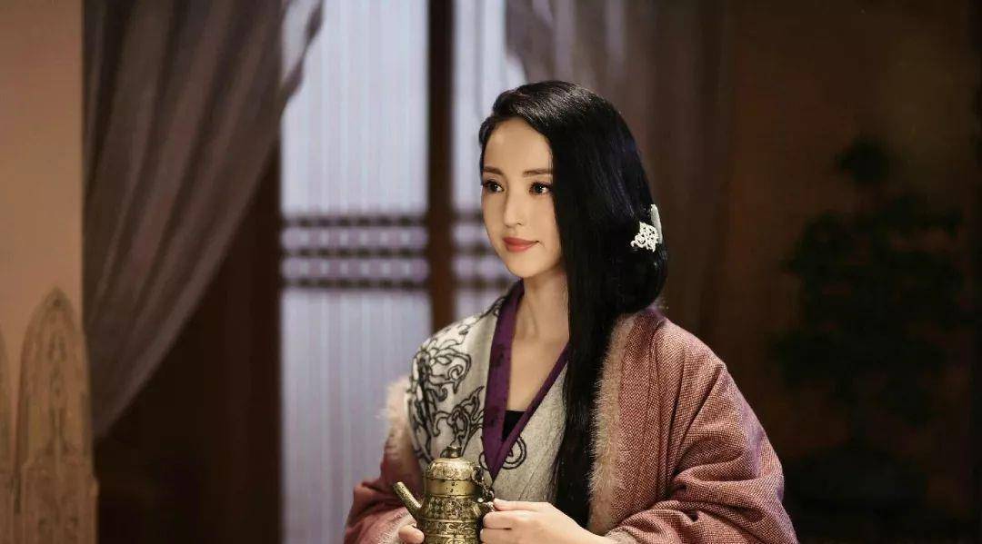 汉献帝的名字为刘协,字伯和,他是汉灵帝刘宏次子