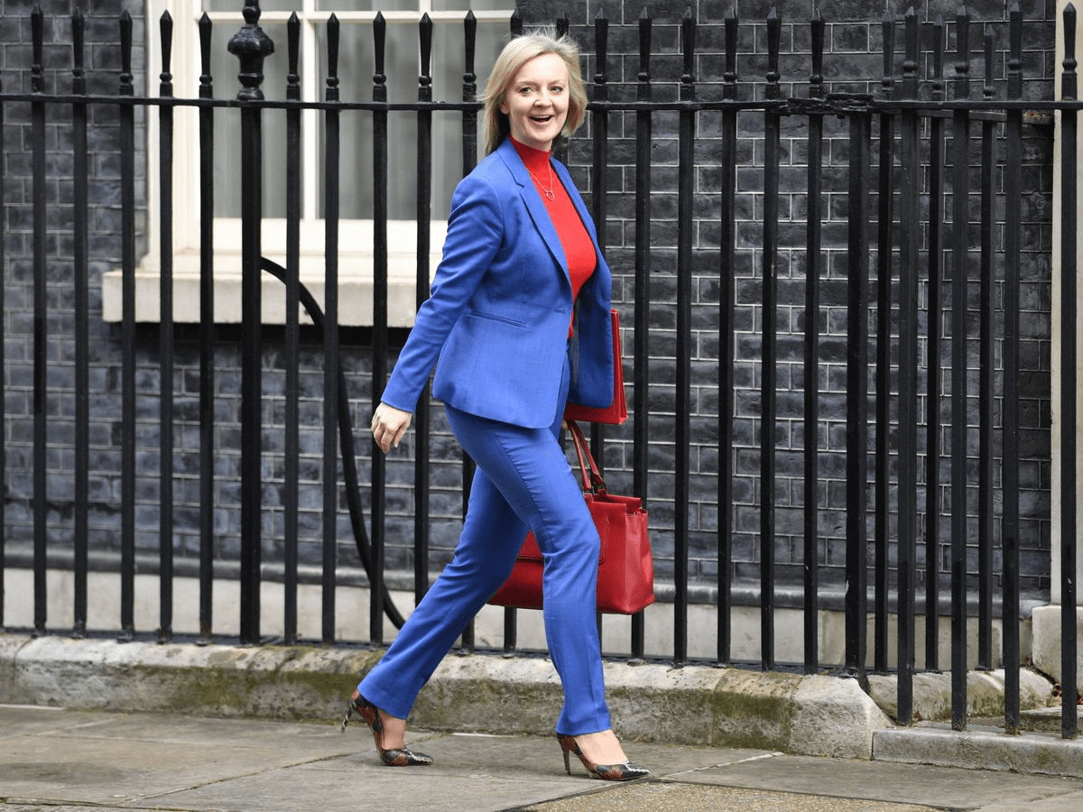 英国前任女首相图片