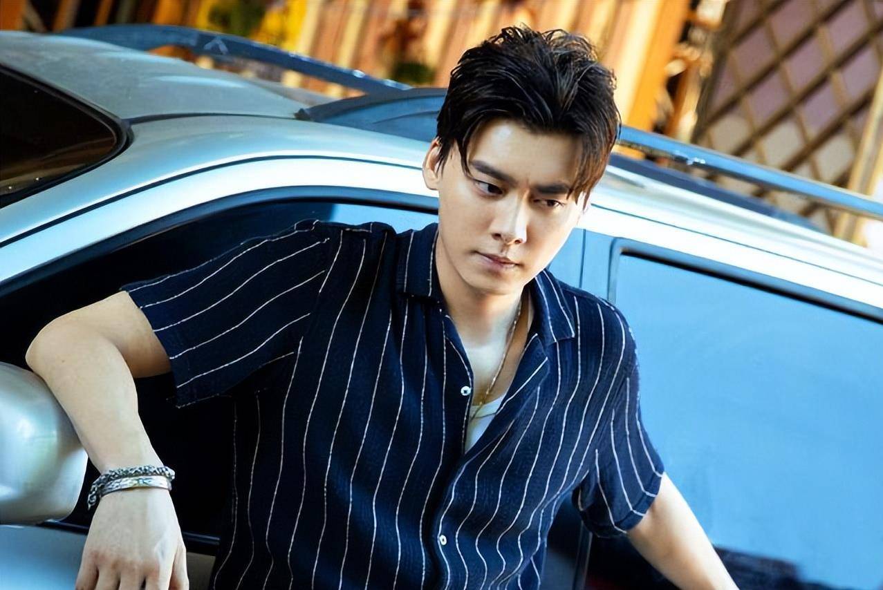 在李易峰离开之前,张汉又来报道了,这次是官媒直接点名!