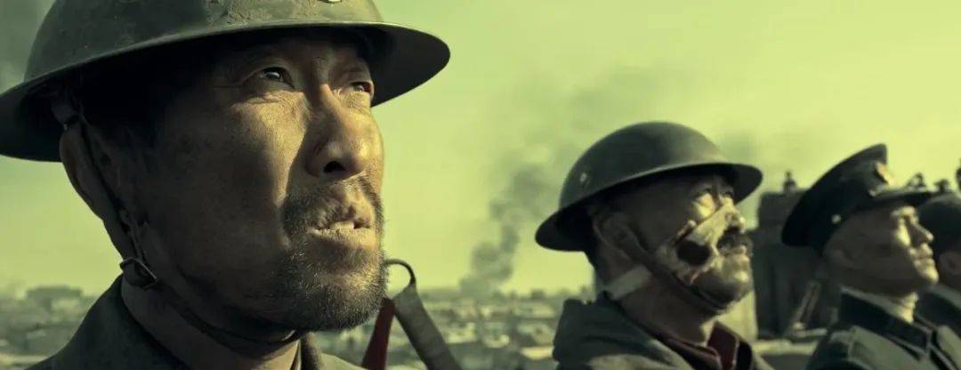 《八佰》上海四行仓库保卫战,3组画面强对比,情感冲击力太强了_湖北