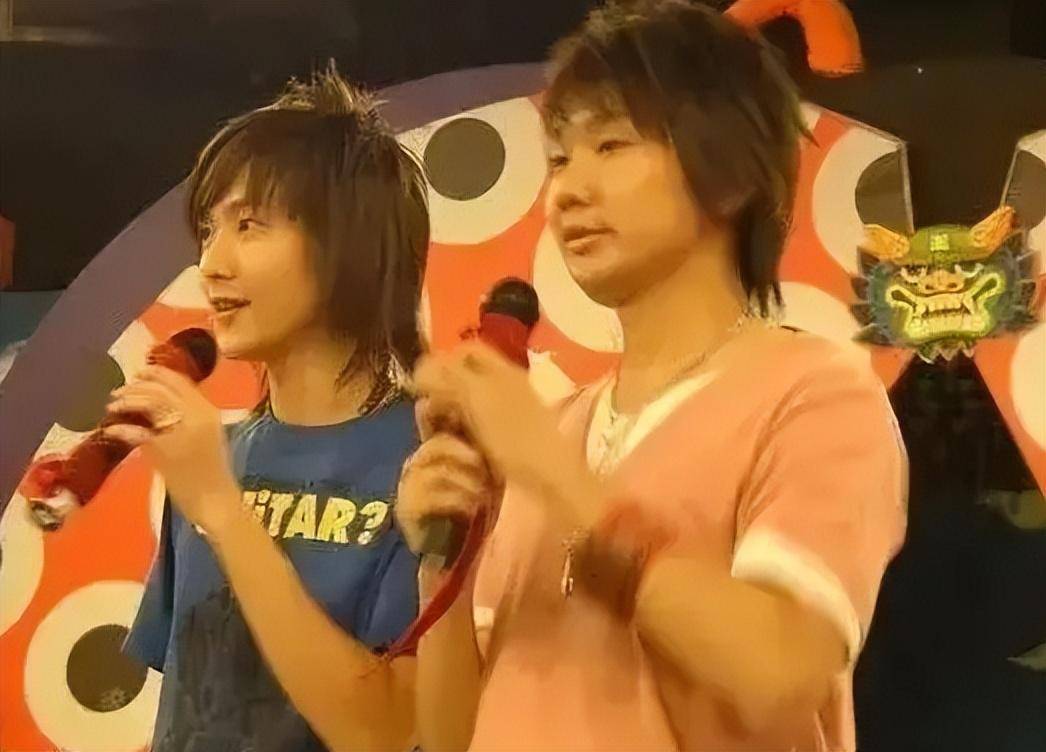 那时候的黄义达和林俊杰都被认为是乐坛极有潜力的新人.