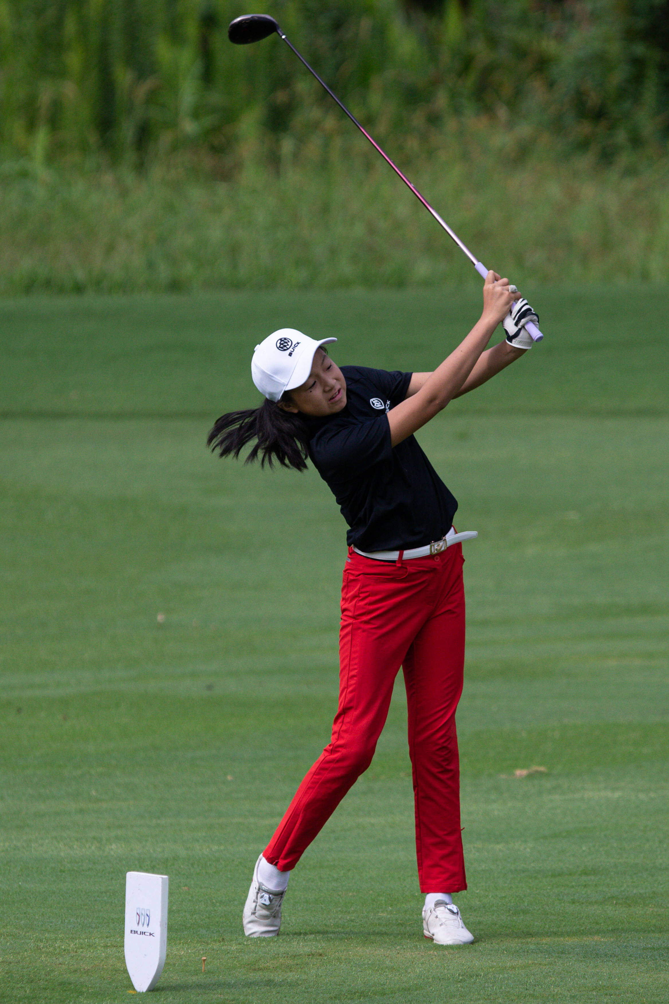 (汤宜菲,胡腾,杨月华,巢佳璐)汇众高尔夫俱乐部女队的郑尧匀和霍旭冉
