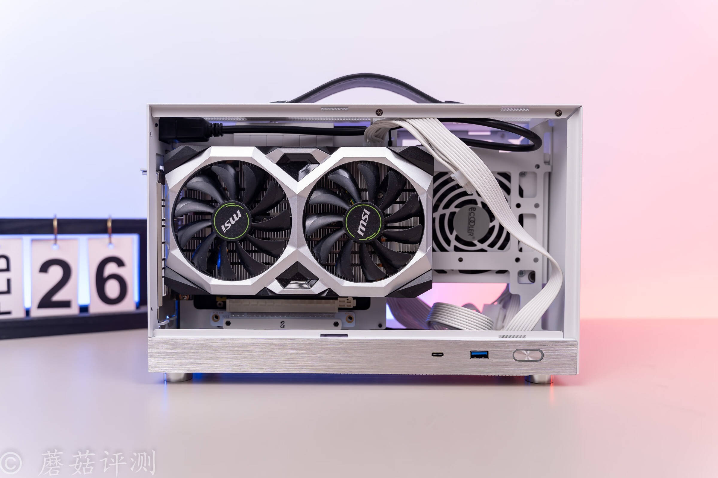 小巧精致,打造随身pc,闪鳞s300便携式itx手提机箱 评测_金属亮_电源