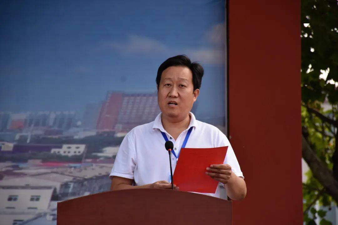 助理朱建祥同志宣读叠被子比赛优秀个人名单刘平原书记宣布2022级新生