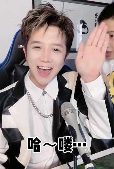 "强势回归"郭聪明:因病退圈长达一年,如今回归半个娱乐圈助阵_薛之谦