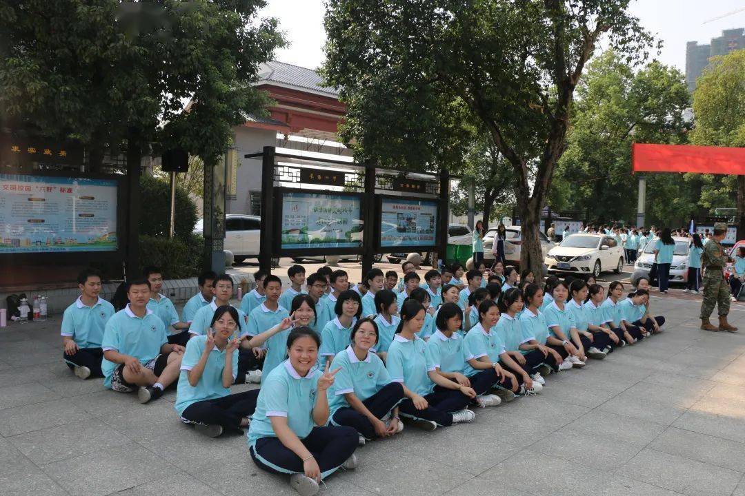 耒阳一中,中职学校,冠湘中学新生亮相军训!_表演_仪式_谢志强
