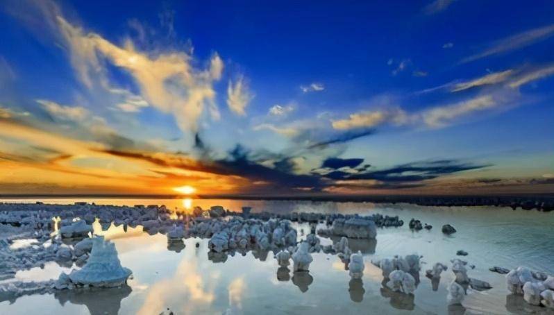 青海最大的盐湖，有着闻名世间的光卤石，可供60亿人口使用千年