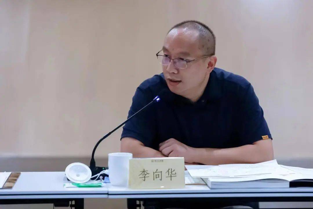大河美术报副总编李向华表示,"王刚:何以黄河——当代黄河主题艺术